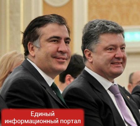 Саакашвили призвал снести Порошенко