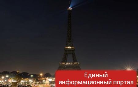 Эйфелева башня погасла в поддержку Алеппо
