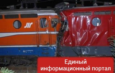 В Сербии столкнулись пассажирский и грузовой поезда
