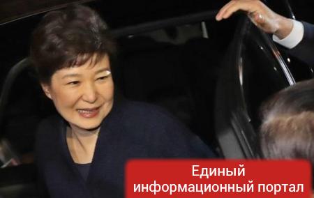 Экс-президент Южной Кореи выехала из резиденции и бросила собак