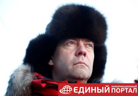 В РФ обсуждают грустного после митингов Медведева