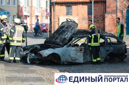 Германия: автомобиль влетел в ратушу