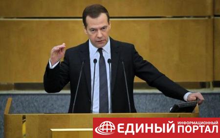 Медведев о ситуации с продуктами в РФ: Кормим себя сами