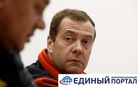 Отставку Медведева поддерживает почти половина россиян