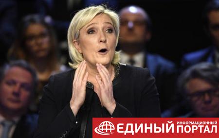 СМИ: Ле Пен хотят лишить парламентского иммунитета