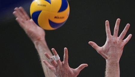 Волейболисты "Факела" обыграли "Шомон" в первом матче финала Кубка вызова
