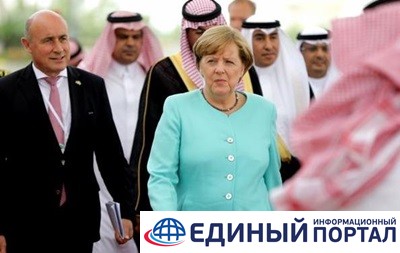 В Эр-Рияде назвали Меркель "образцом для саудовских женщин"
