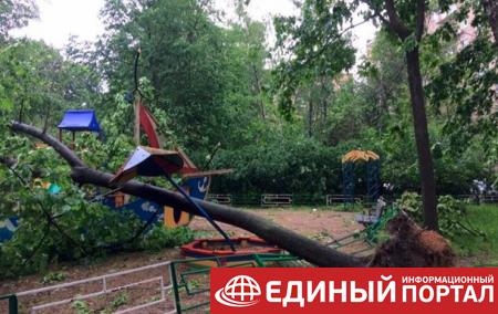 Число жертв урагана в Москве выросло