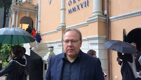 Куратор павильона России в Венеции: здесь говорят "русские всегда удивляют"