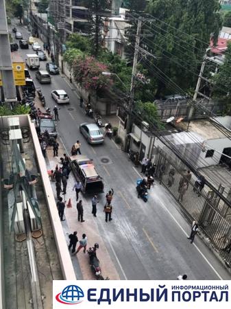Мужчина поджог сам себя у посольства в Таиланде
