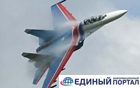 Российский Су-27 вновь приблизился к самолету-разведчику США