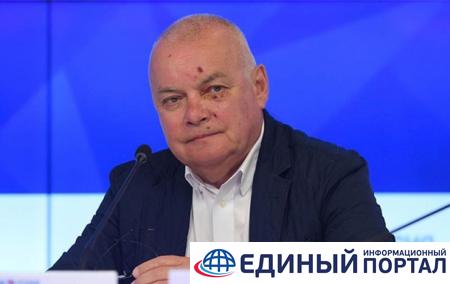Российский ведущий Киселев разбил в Крыму лицо