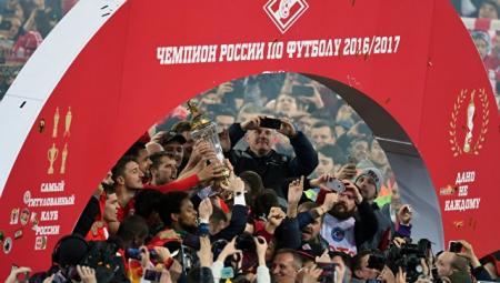 Стало известно итоговое положение клубов чемпионата России по футболу