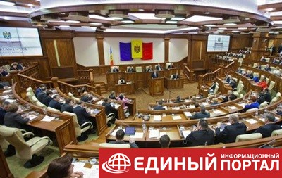 Молдавские социалисты выразили вотум недоверия МИД страны