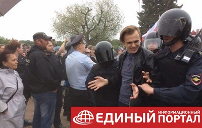 Протесты в РФ: Несколько сотен задержанных