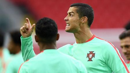 Игроки сборной Португалии хотят вписать новую главу в историю футбола