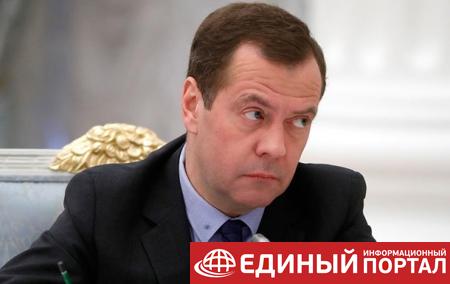 На Медведева подали в суд за блокировку в Twitter