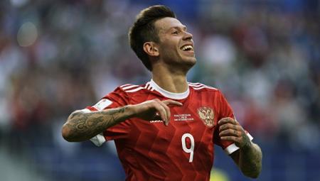 Смолов считает, что сборной России не нужен футболист уровня Роналду