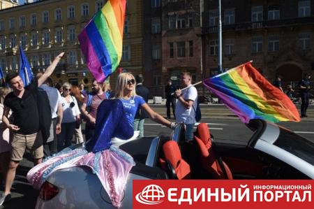 Тысячи человек вышли на ЛГБТ-марш в Варшаве