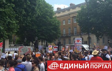 В Лондоне протестуют против Терезы Мэй