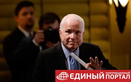 Перенесший операцию Маккейн возвращается к работе над санкциями против РФ