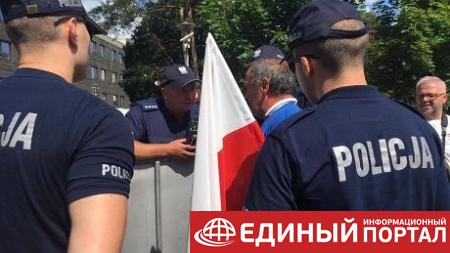 Поляки протестуют против изменения судоустройства