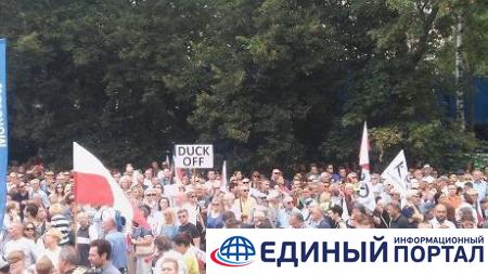 Поляки протестуют против изменения судоустройства