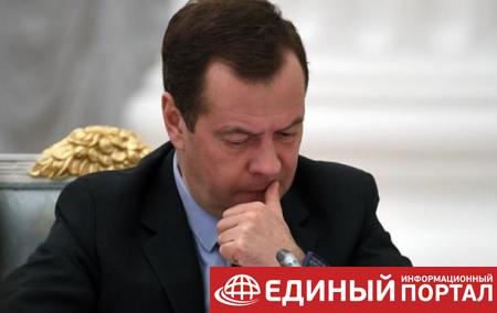 Госдеп призвал Медведева "немного успокоиться"