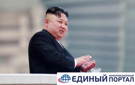 Ким Чен Ын тайно посетил военную базу