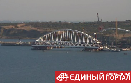 На Керченском мосту устанавливают ж/д арку