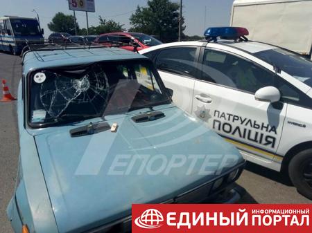 Под Одессой водитель Жигулей протаранил машину полиции