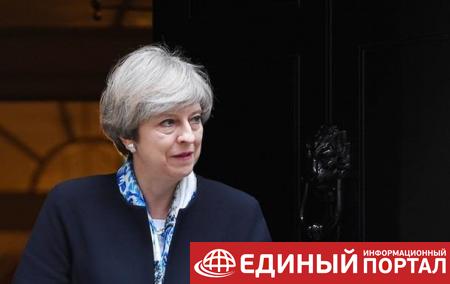 Половина британцев выступают за отставку Терезы Мэй