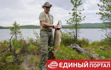 Путин два часа гонялся за одной щукой