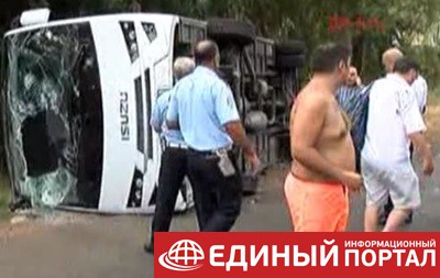 В Анталье разбился автобус с туристами: 20 пострадавших