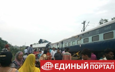 В Индии поезд сошел с рельсов: 20 погибших