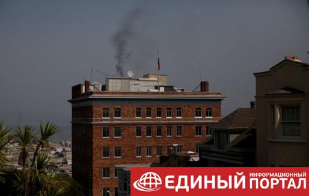 СМИ: В здании генконсульства России в Сан-Франциско что-то жгли