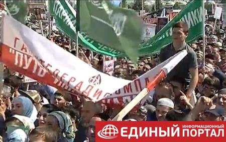 В Грозном прошел масштабный митинг в защиту мусульман Мьянмы