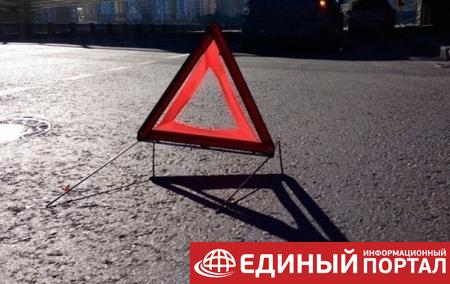 В России экскурсионный автобус столкнулся с грузовиком, есть жертвы