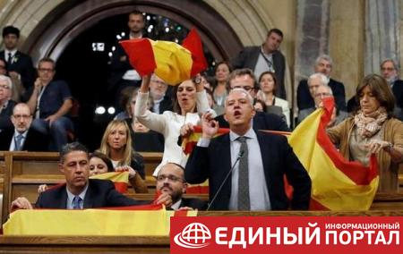 Парламент Каталонии согласился на свой роспуск