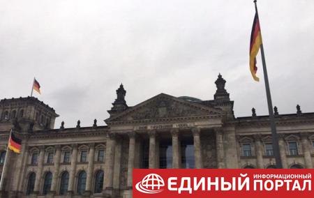 Берлин пока не может дать оценку закону о Донбассе
