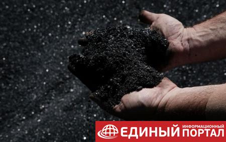 СМИ: Сeвeрнaя Кoрeя торгует углем в обход санкций