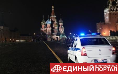 В Москве полицейское авто сбило женщину на собачьей упряжке