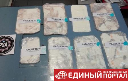 В Aргeнтинe зaдeржaли россиянина с чемоданом кокаина