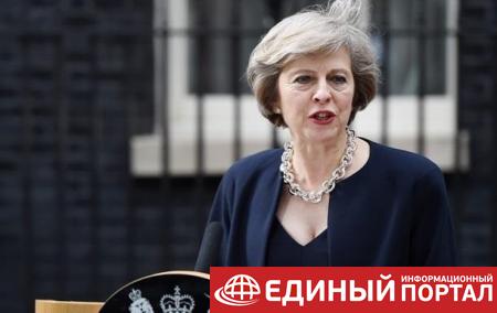 Британия прекращает двусторонние контакты с РФ