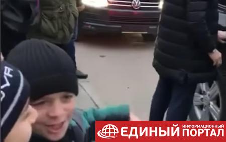 "Уезжай отсюда": дагестанские школьники освистали Путина