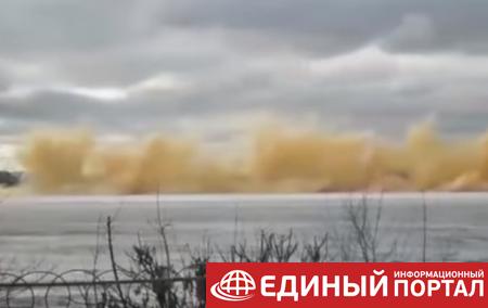 В Казахстане при подрыве льда на реке выбило стекла в домах
