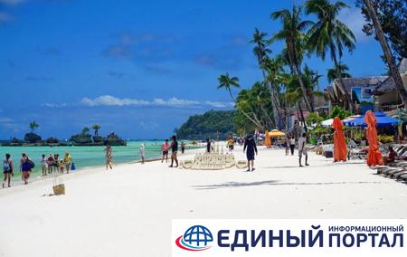 Филиппины закрыли для туристов самый популярный курорт