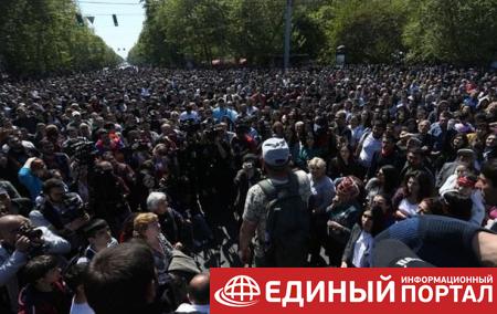 Протесты в Ереване: полиция продолжает задержания