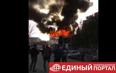 В Самаре возле ТРЦ начался пожар