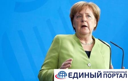 Меркель обсудит с Порошенко арест Вышинского